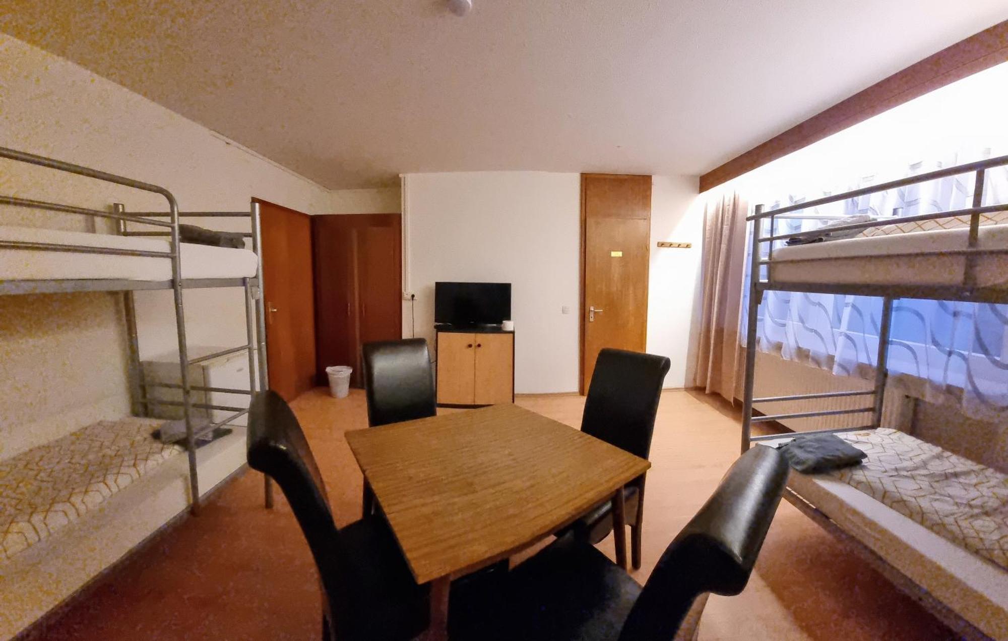 Monteurzimmer - Karlsbad Buitenkant foto