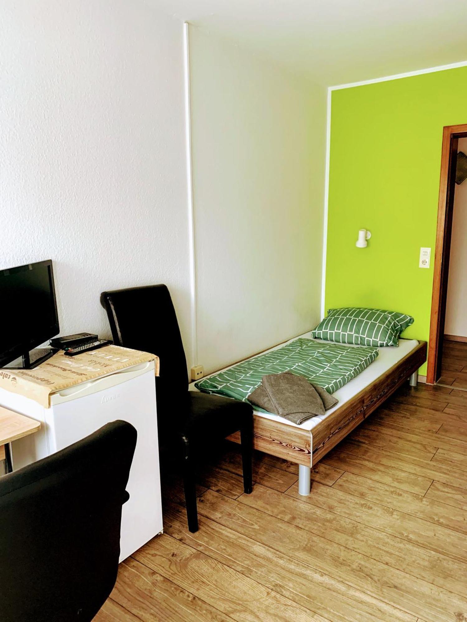 Monteurzimmer - Karlsbad Buitenkant foto